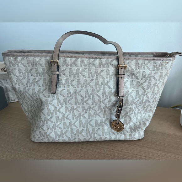 Michael Kors Monogram Tote Bag - Cream color - Picture 2 of 8